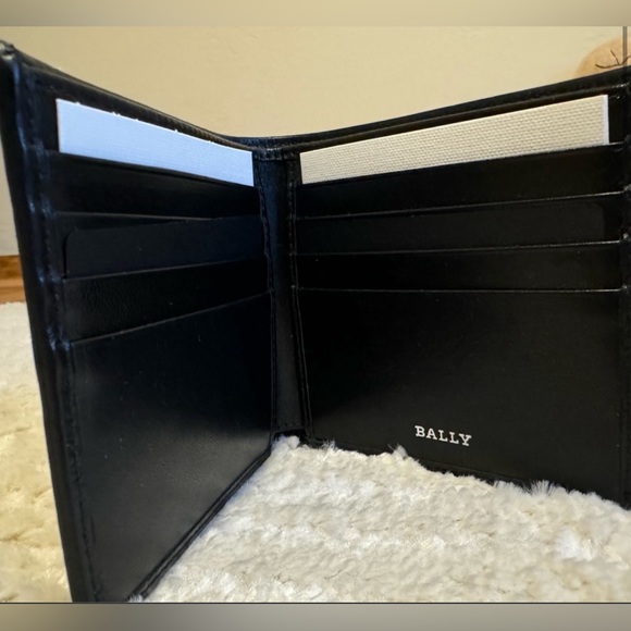 Bally Tollen Leather Bi-fold Wallet - Picture 4 of 8